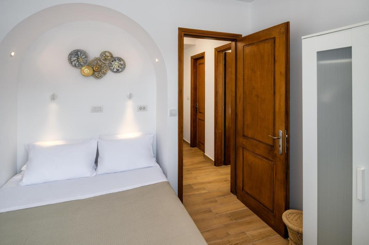 Peaceful Seafront Retreat In Santorini -Sonus Mare Beach Houses Vourvoúlos Eksteriør billede