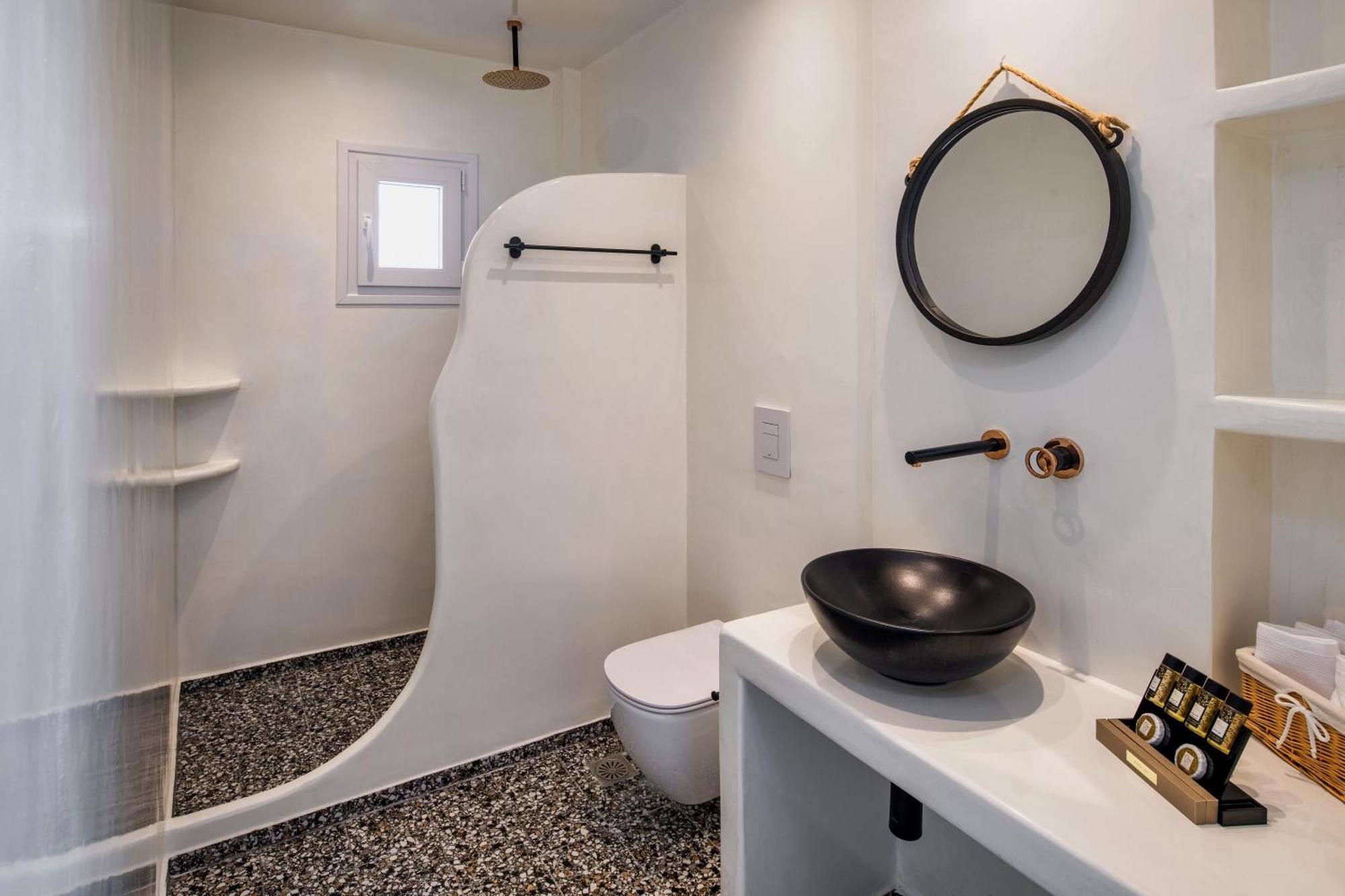 Peaceful Seafront Retreat In Santorini -Sonus Mare Beach Houses Vourvoúlos Eksteriør billede
