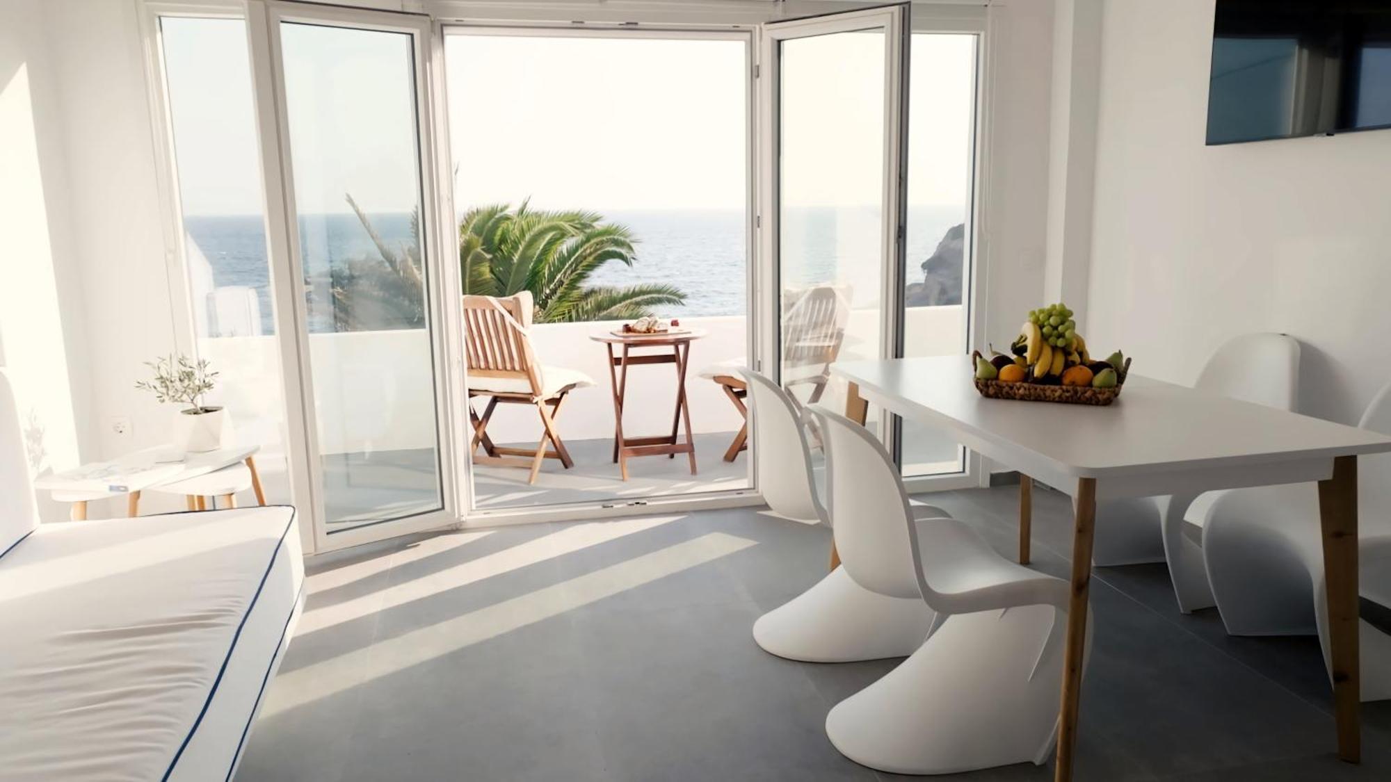Peaceful Seafront Retreat In Santorini -Sonus Mare Beach Houses Vourvoúlos Eksteriør billede